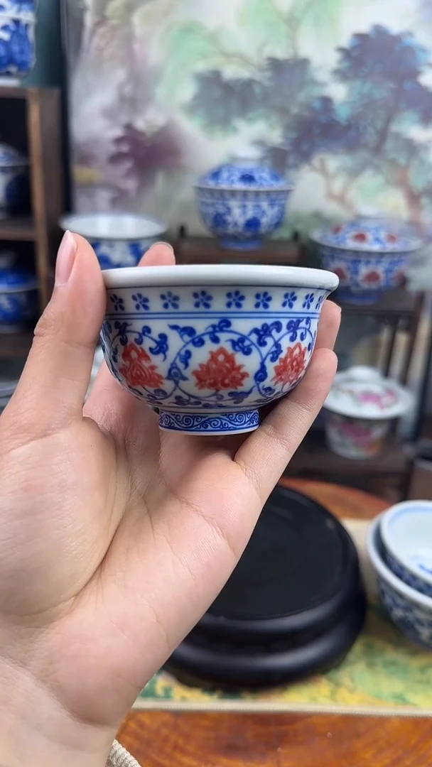 其他青花釉里红缠枝莲小压手杯