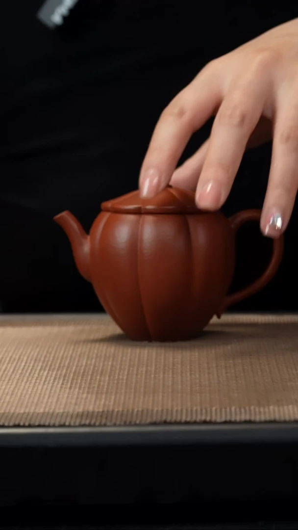 茶壶紫砂生砂筋纹宫灯160cc