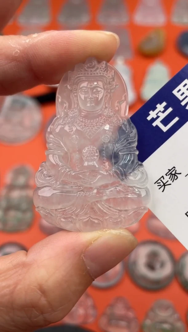 翡翠未镶嵌颈饰度母