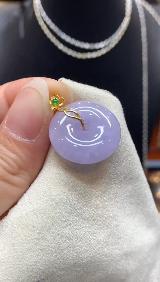 颈饰18K金镶嵌翡翠平安扣【无服务费