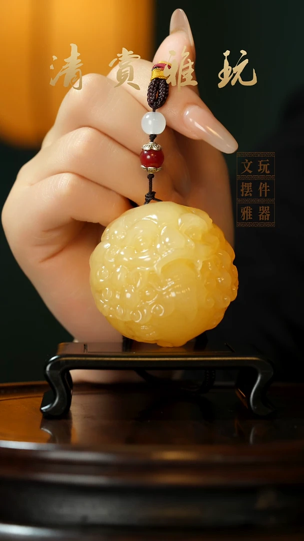 玉《醒狮貔貅》手把件摆件