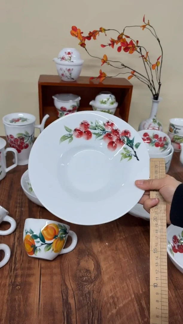 景德镇手绘釉中彩（食品级）折边盘