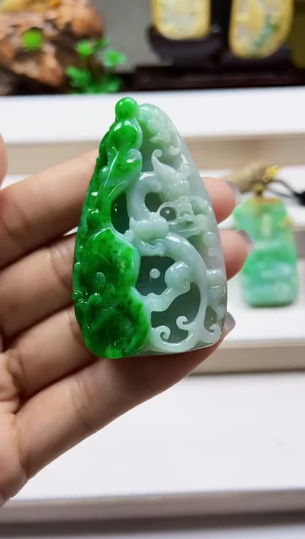颈饰未镶嵌翡翠翡翠A货