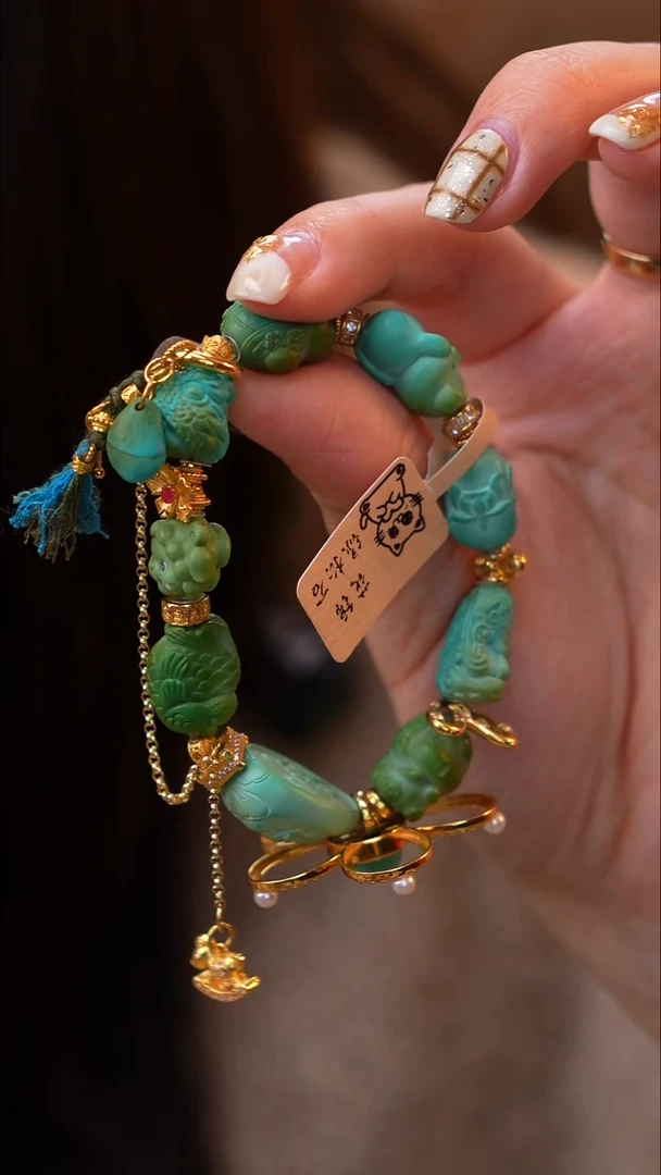 18K金镶嵌绿松石设计款+多宝设计款单圈