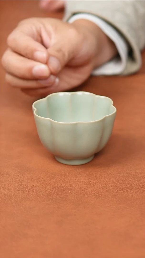 富山严选原矿汝瓷花口杯