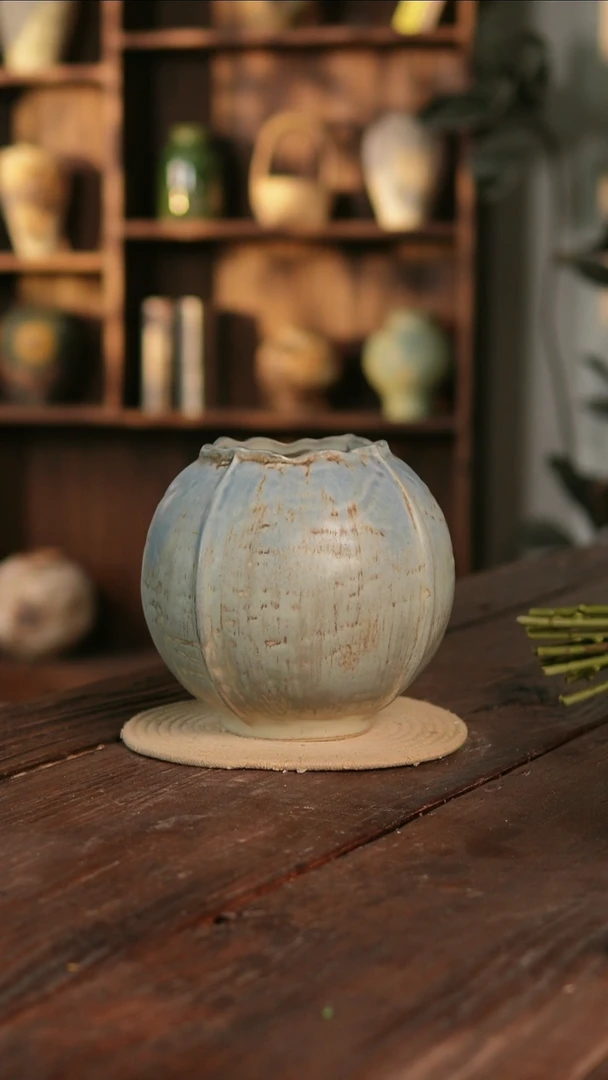 摆件31-87高22口12误差2无孔瑕疵