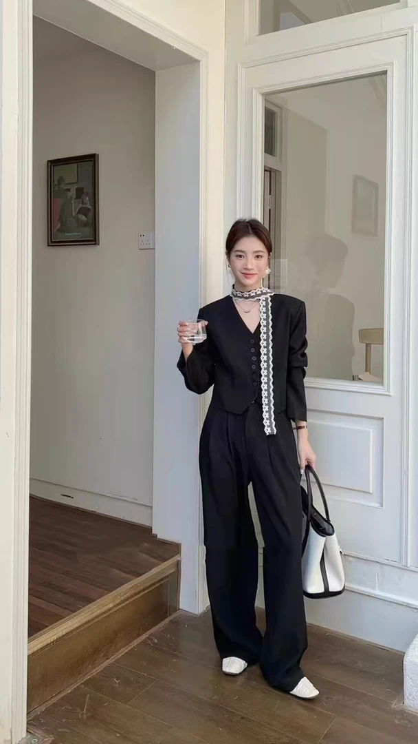 【飞燕】325春季新款套装V领温柔甜美西服套装高腰阔腿裤显腿长