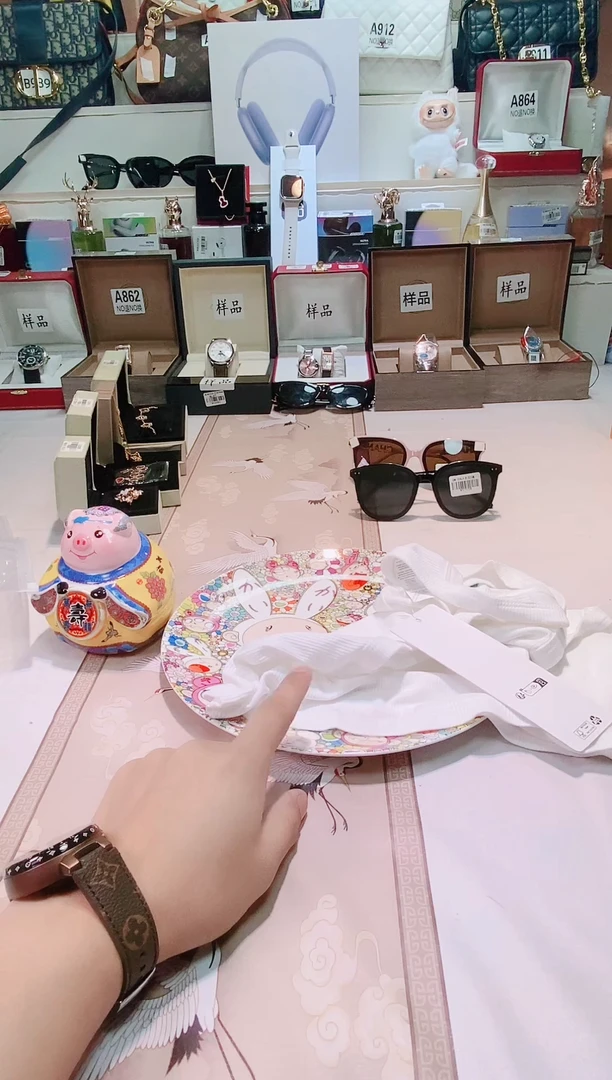 瓷片瓷器 库房到期 全部地板价@@1