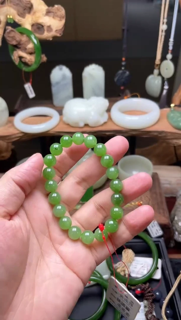 【闪购商品】和田玉手镯未镶嵌乌兰海苹果绿圆珠9003458