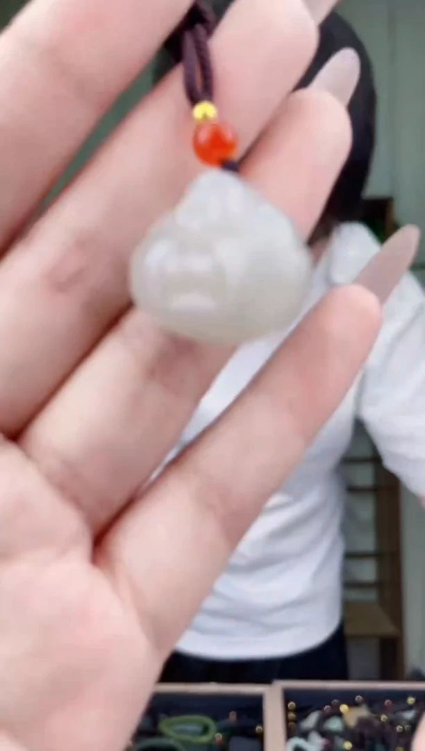 和田玉未镶嵌挂件拍一发一，多样性发货！