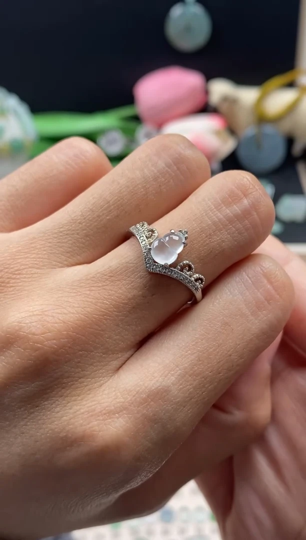 【闪购商品】翡翠戒指银S925镶嵌翡翠白冰葫芦戒指