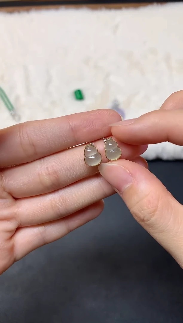 吊坠(不含链)18K金镶嵌翡翠（多样性发一件）W661|980