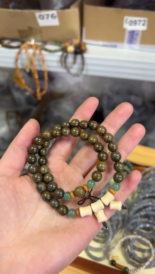 【闪购商品】维腊木（绿檀）手串未镶嵌绿檀木竹节设计款双圈[0242]
