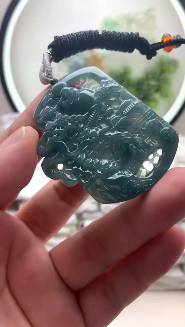 颈饰未镶嵌翡翠山水1