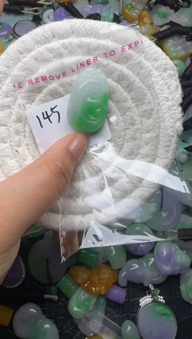 颈饰未镶嵌翡翠缅甸翡翠吊坠