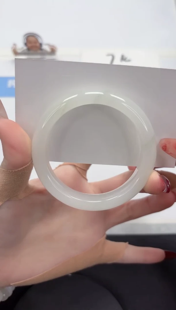 【闪购商品】石英质玉手镯未镶嵌A14-56.3