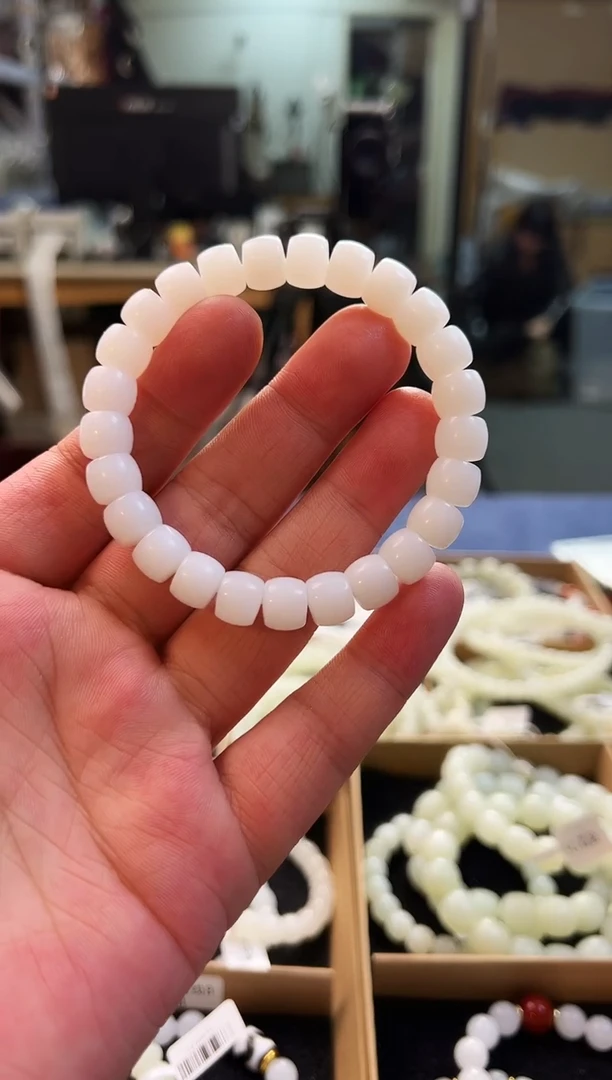 未镶嵌手串和田玉10+