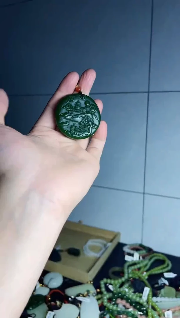 颈饰未镶嵌和田玉1