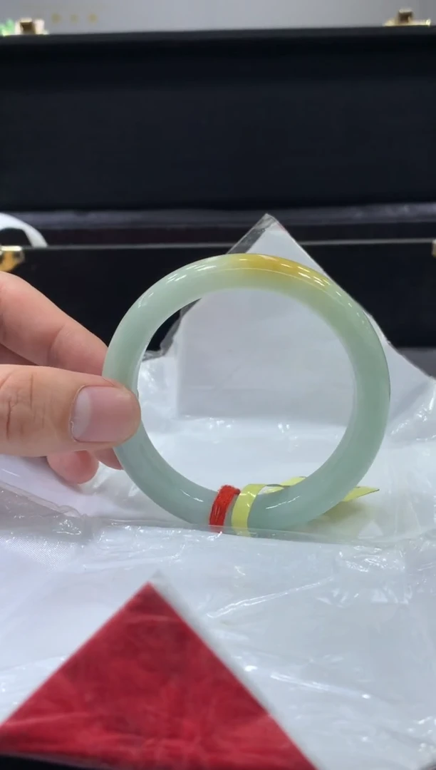 未镶嵌手镯翡翠翡翠手镯