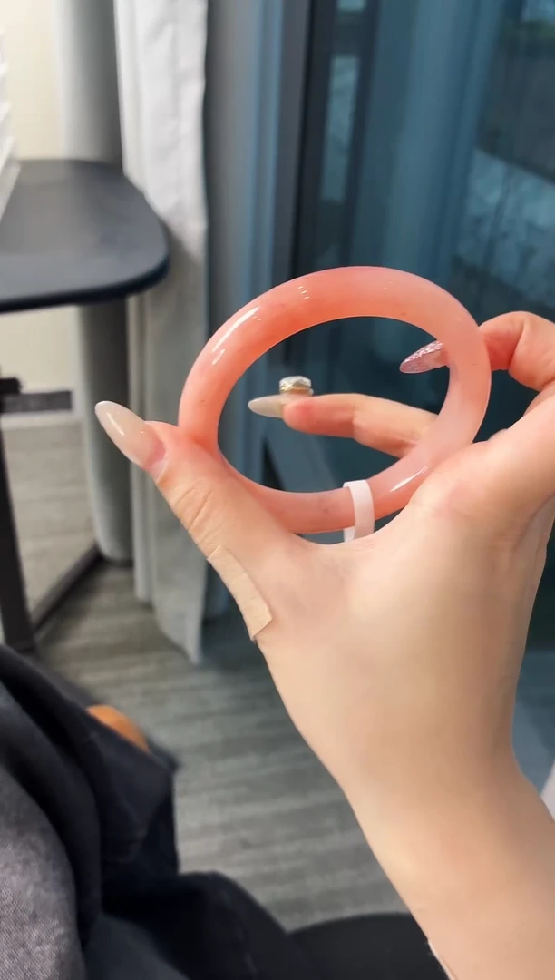 未镶嵌手镯石英质玉101.61