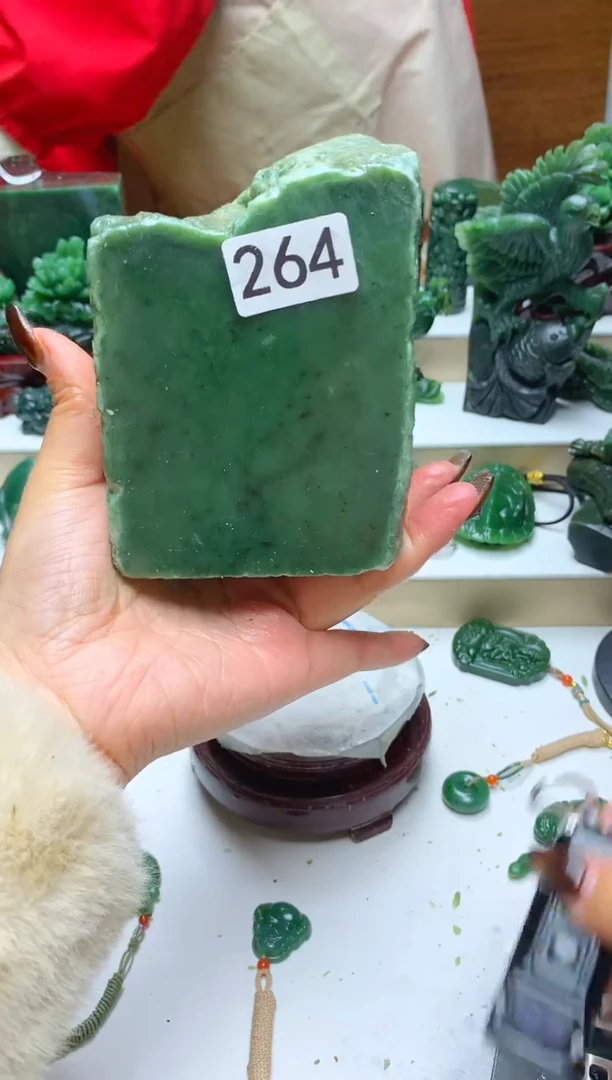 未镶嵌和田玉摆件4