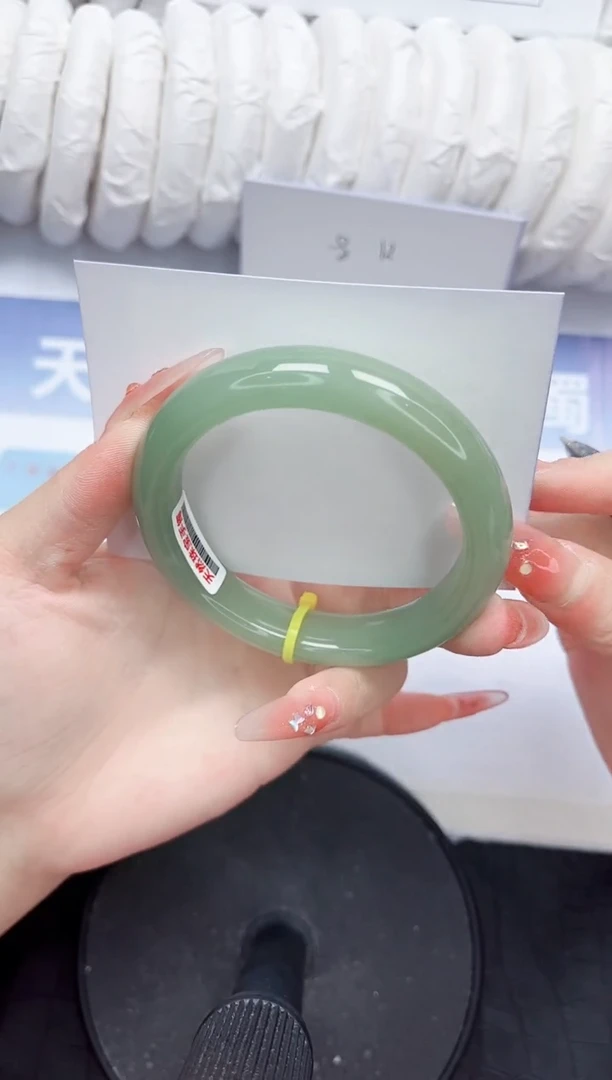 石英质玉手镯未镶嵌73-