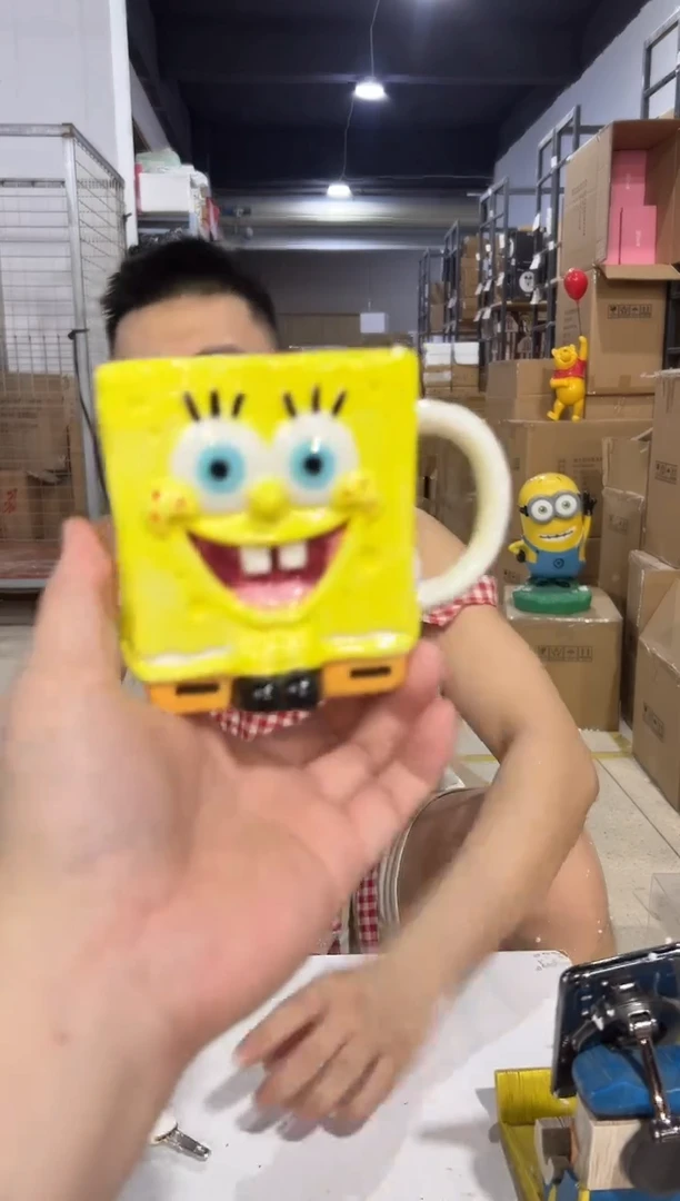 瓷片海绵宝宝方形杯