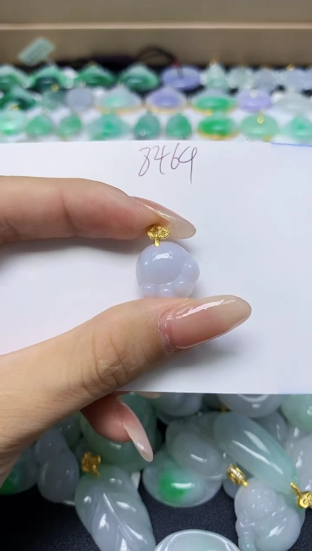 翡翠未镶嵌颈饰 天然缅甸翡翠A货