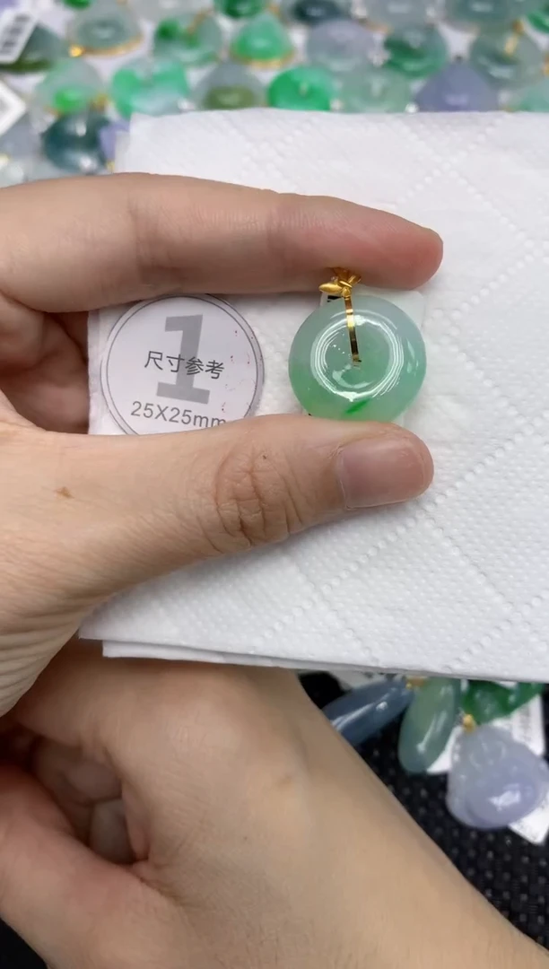 颈饰18K金镶嵌翡翠11111111