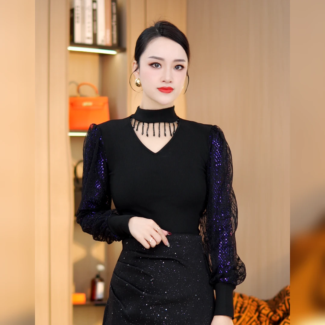 【薄绒磨毛】秋冬季新款打底衫流苏重工女洋气亮片设计感v领内搭