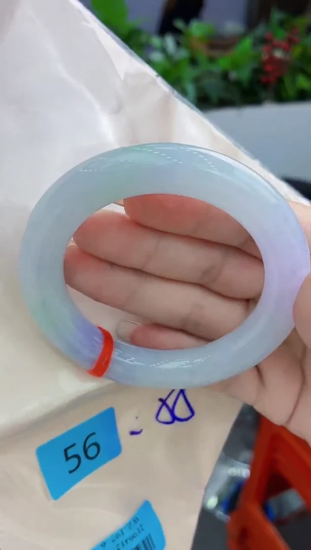 翡翠手镯未镶嵌翡翠手镯