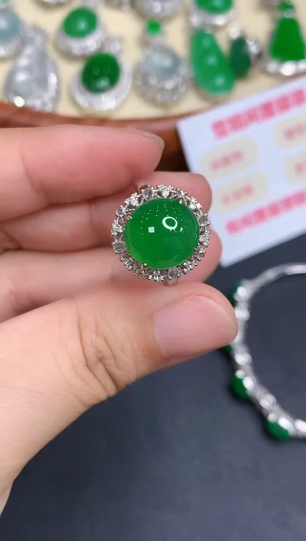 18K金镶嵌戒指翡翠621-中国好珍宝