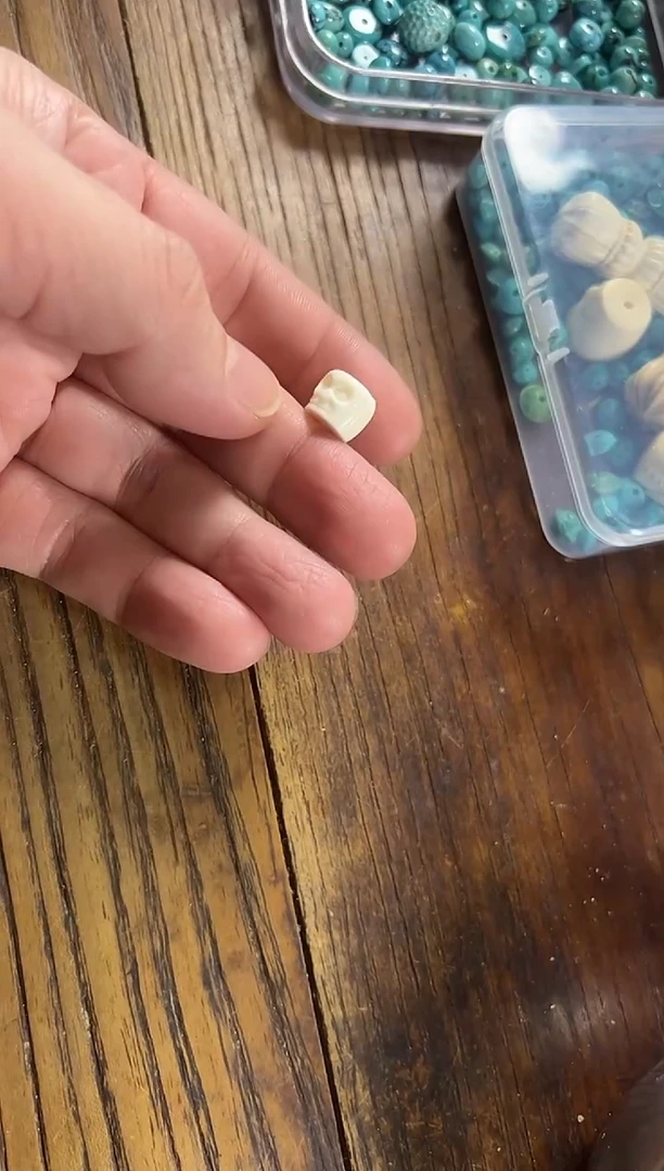 无非金属N****s狮驼林  小号