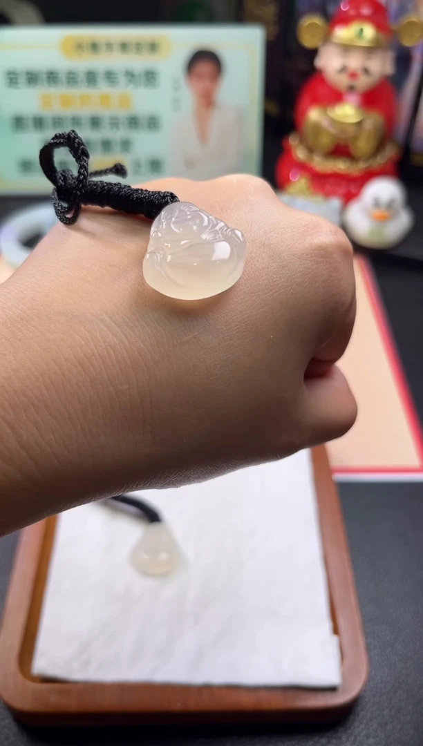 玛瑙/玉髓颈饰未镶嵌玛瑙佛公