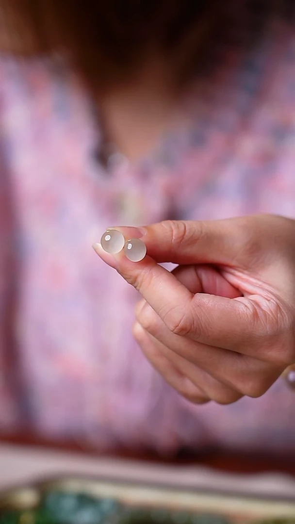 18K金镶嵌和田玉耳钉藕粉猫眼【小涵专属】