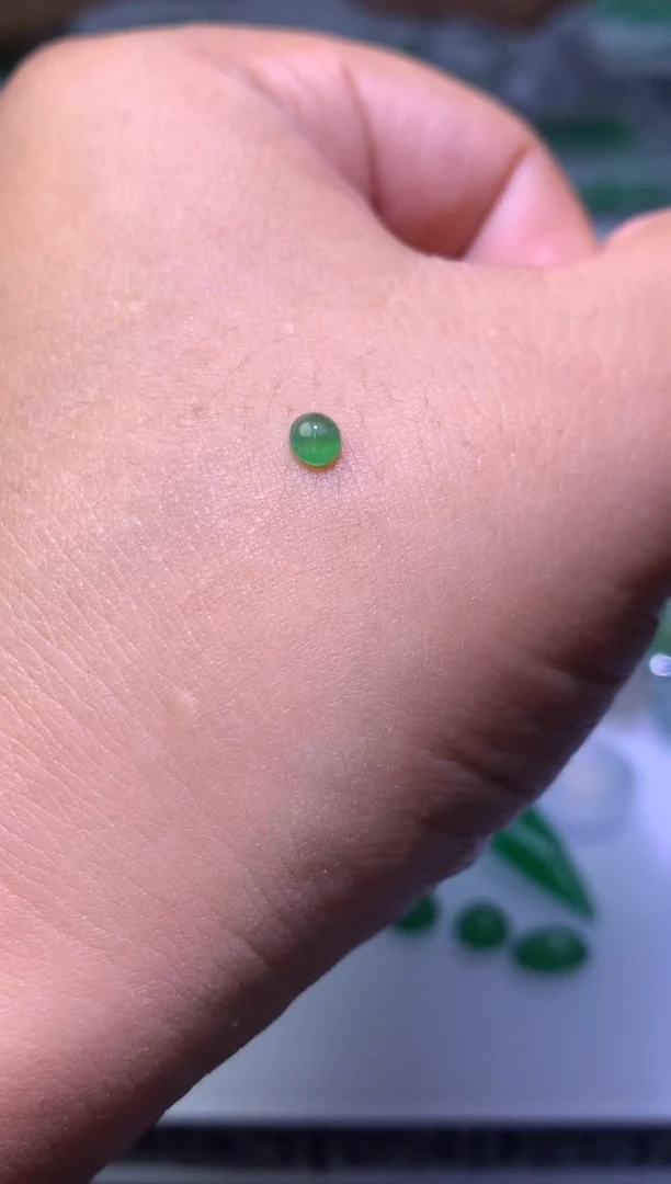 未镶嵌定制翡翠毛货