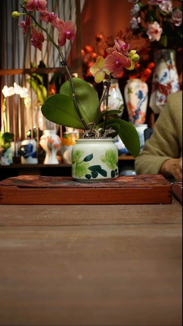 当代景德镇设计师釉下手绘陶瓷花瓶