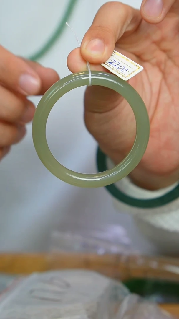 【闪购商品】和田玉（糖玉）手镯未镶嵌GG/1