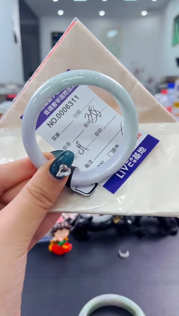 翡翠手镯未镶嵌天然缅甸A货翡翠