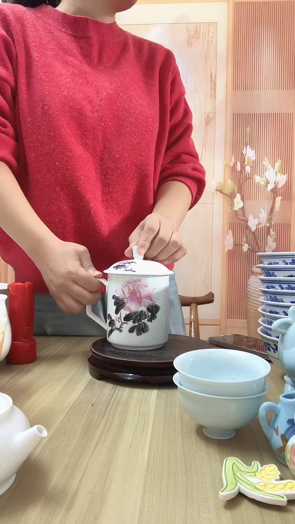 瓷手绘牡丹杯1个