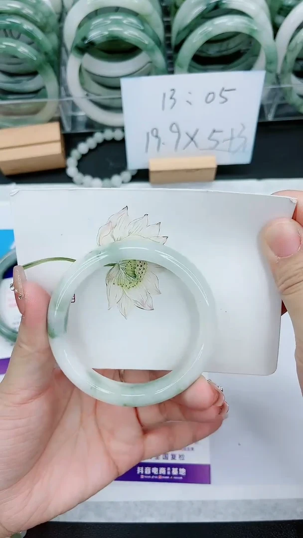 【闪购商品】石英质玉手镯未镶嵌26号/56-57圈