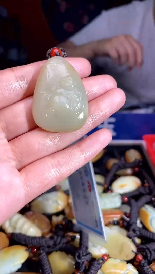 和田玉未镶嵌挂件1