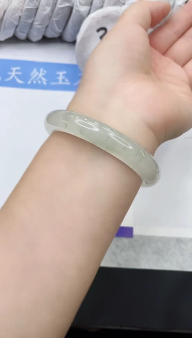 【闪购商品】石英质玉手镯未镶嵌VT24-60+