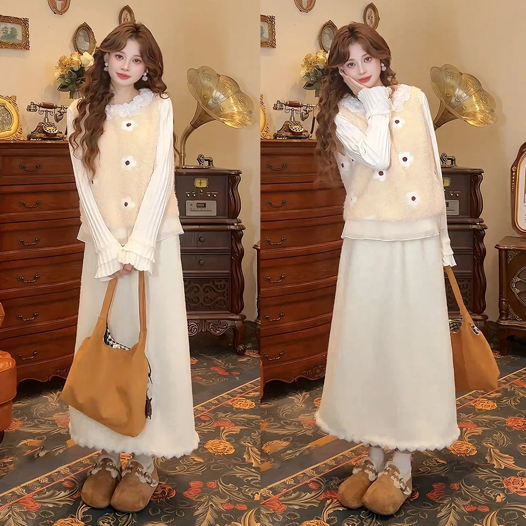 秋冬温柔系穿搭女2025新款时尚洋气减龄打底上衣马甲半身裙三件套