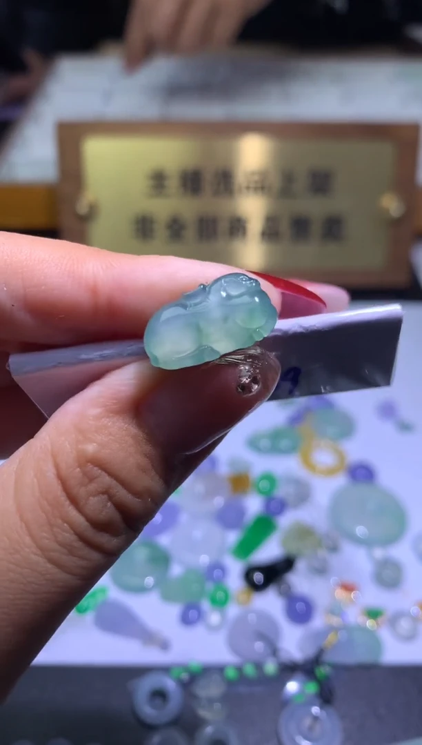 【闪购商品】定制翡翠未镶嵌毛货