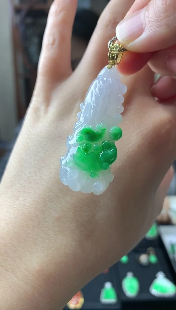 【闪购商品】翡翠吊坠(不含链)18K金镶嵌挂件