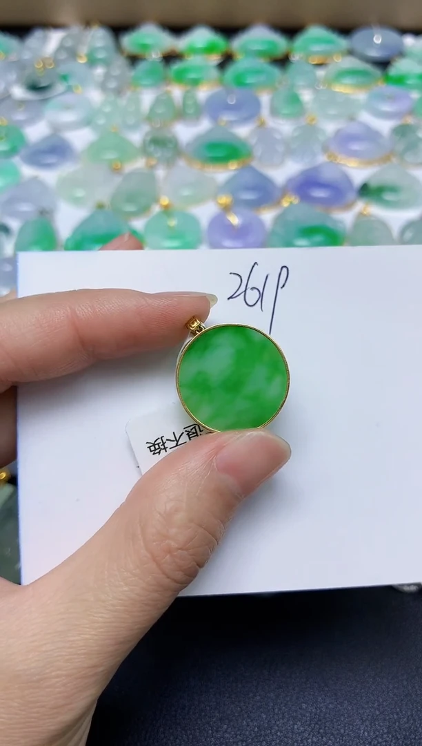 翡翠18K金镶嵌颈饰 天然缅甸翡翠A货
