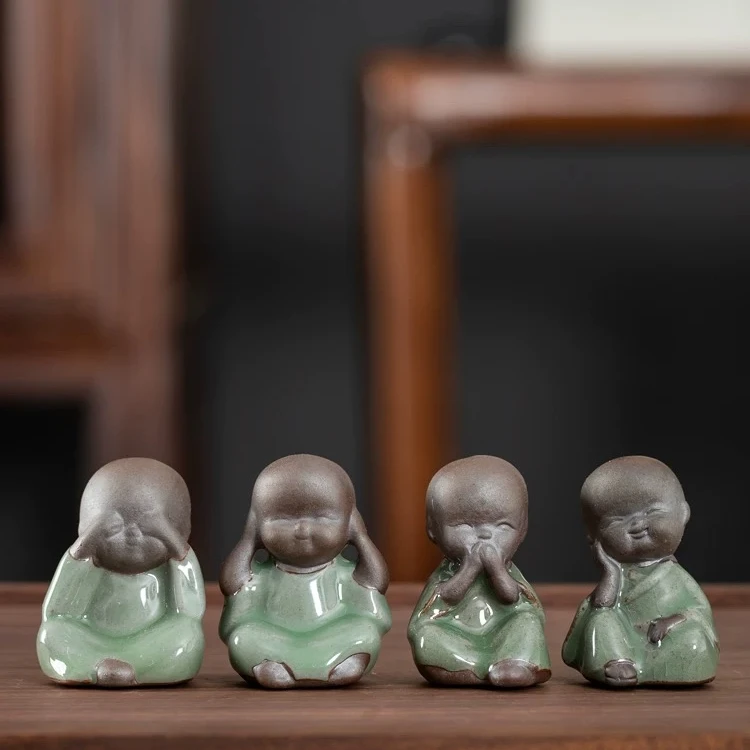 【闪购产品】紫砂哥窑禅意琴棋书画小和尚摆件（四款随机发货）