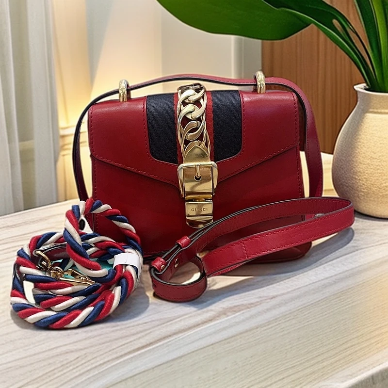 95新 GUCCI/古驰 红色塞尔维亚1193 5250