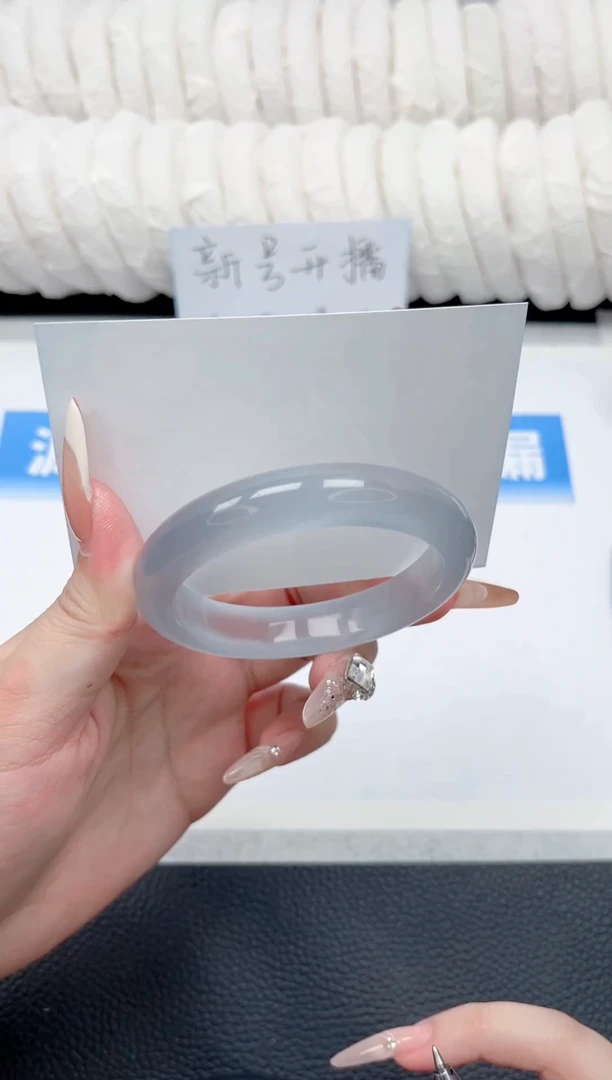 未镶嵌手镯石英质玉64-冰蓝56